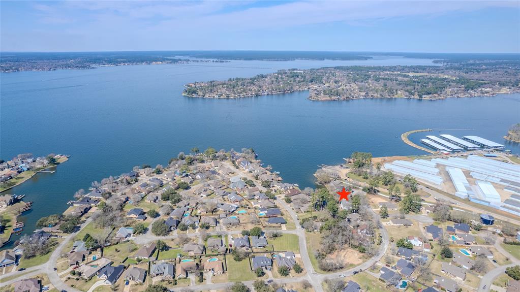 7291 Edgewater Drive, Willis, Texas image 1