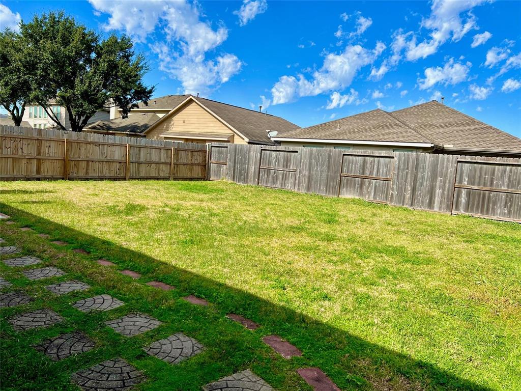 19334 Little Pine Lane, Katy, Texas image 15