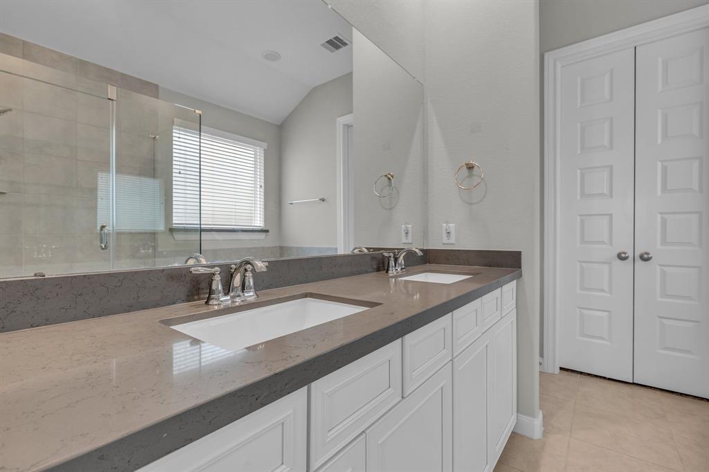 2018 Glenwick Manor Lane, Pearland, Texas image 22
