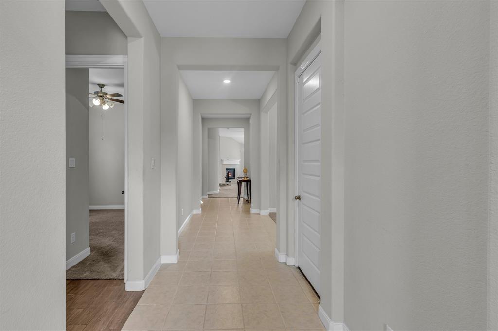 2018 Glenwick Manor Lane, Pearland, Texas image 5