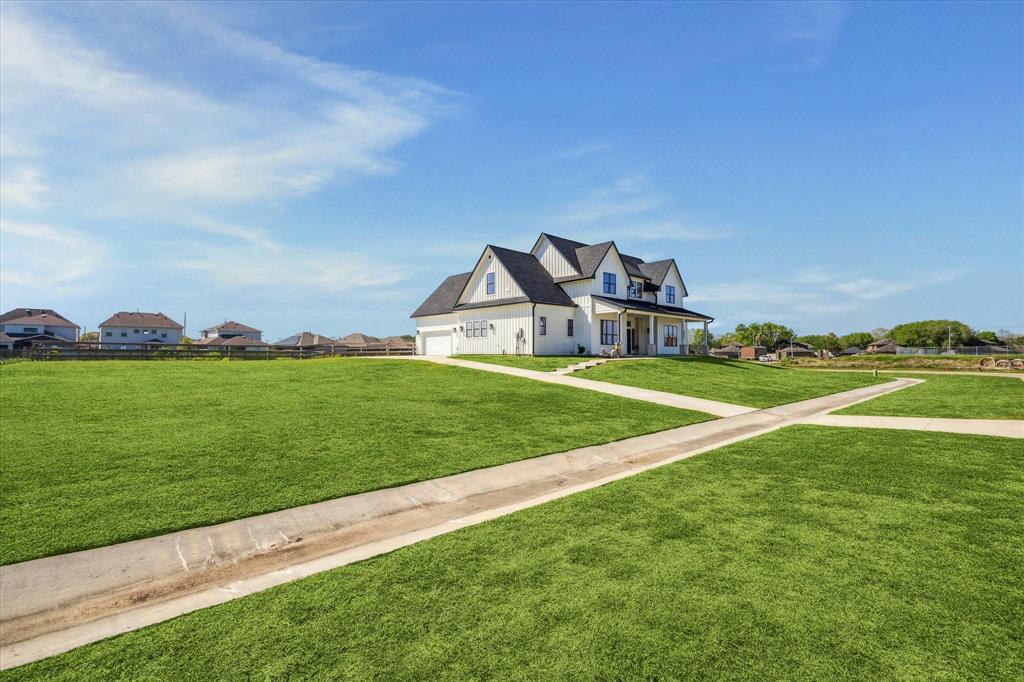 4112 Leslies Way