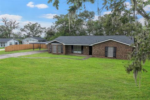 A home in Clute