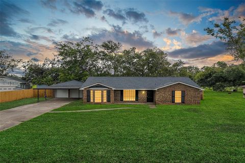 A home in Clute