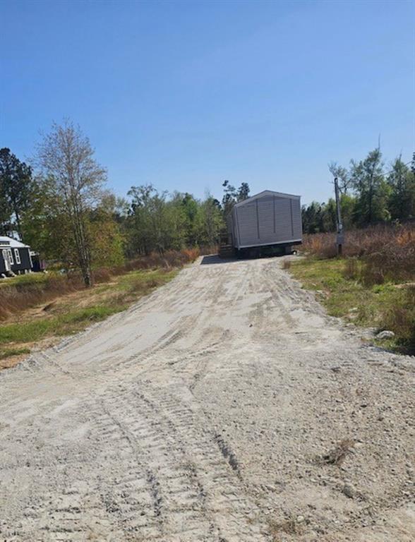 725 County Road 5007, Cleveland, Texas image 2