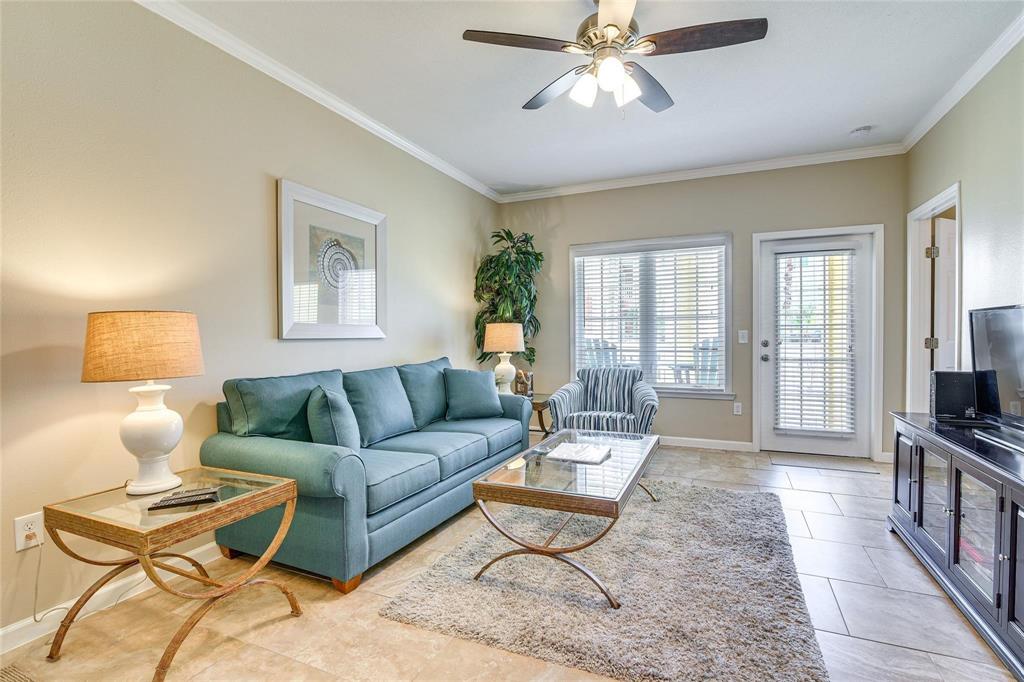 7000 Seawall Boulevard 914