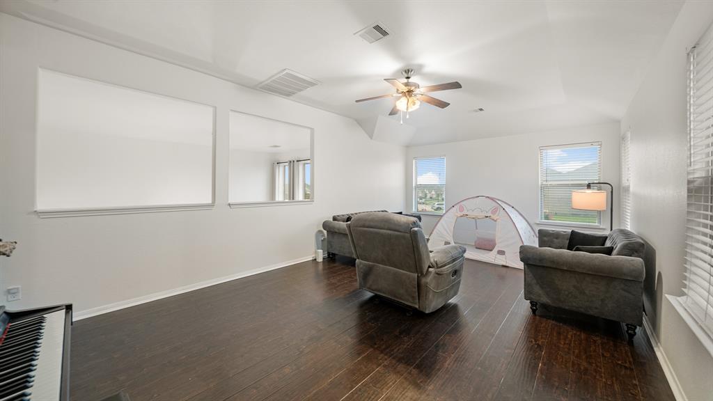 322 Kendall Crest Drive, Alvin, Texas image 17