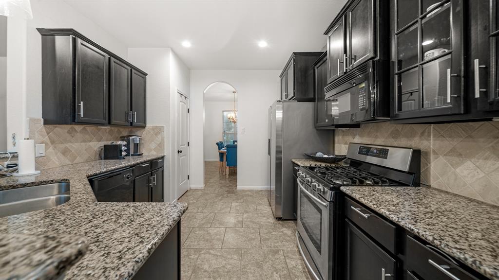 322 Kendall Crest Drive, Alvin, Texas image 10