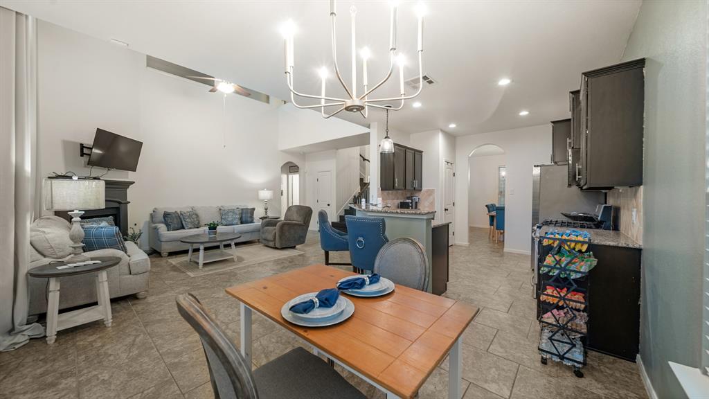 322 Kendall Crest Drive, Alvin, Texas image 13