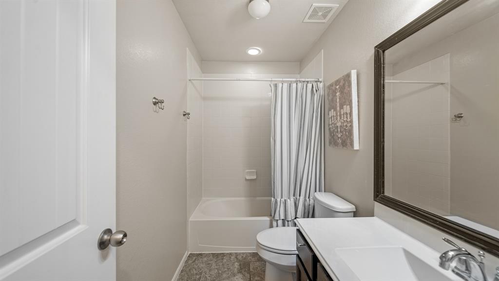 322 Kendall Crest Drive, Alvin, Texas image 19