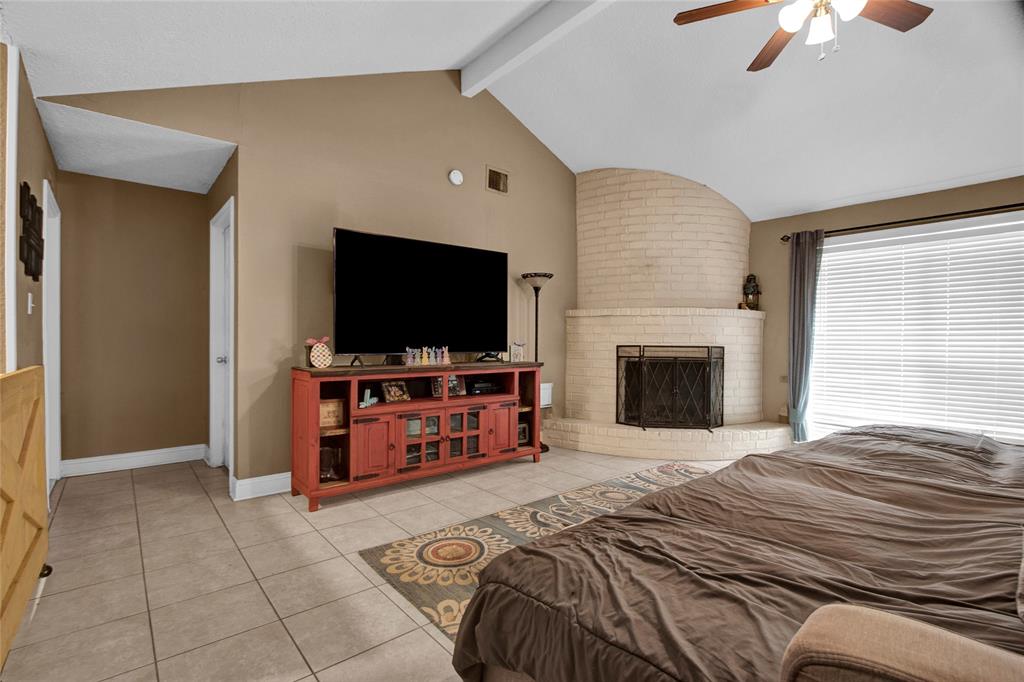 926 Red Rock Canyon Drive, Katy, Texas image 4