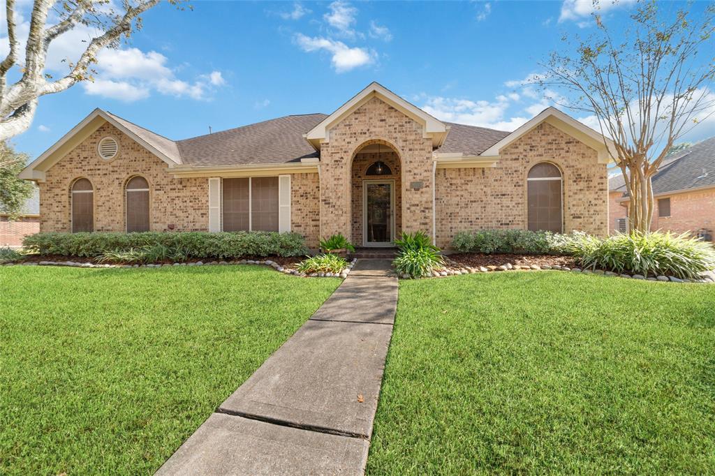 2513 Briarglen Drive, Pearland, Texas image 4