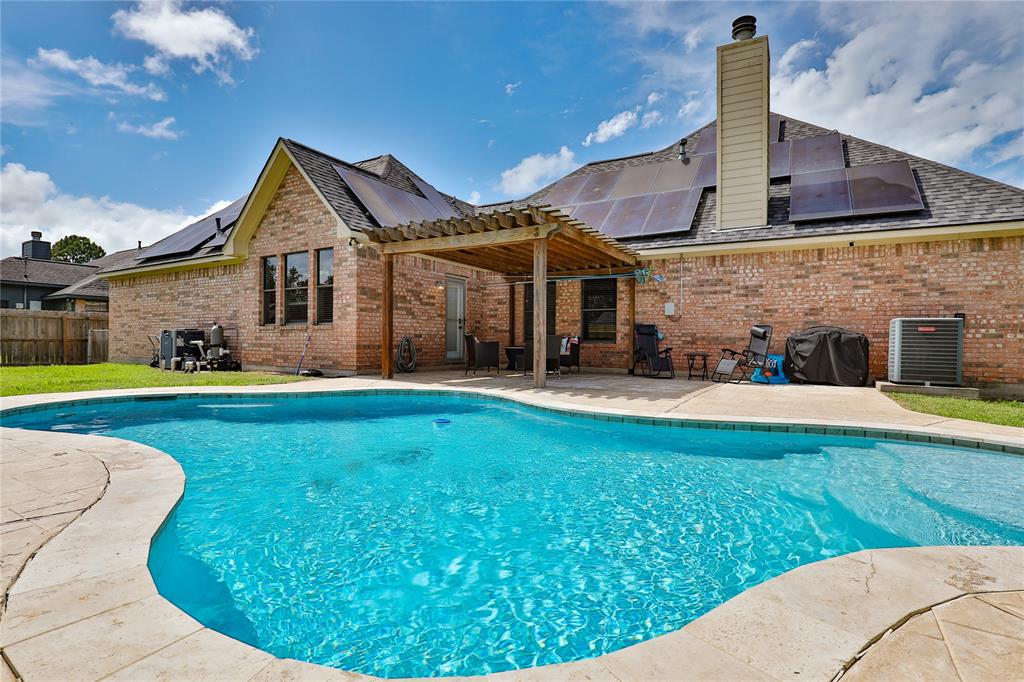 820 Manor Drive, Angleton, Texas image 35