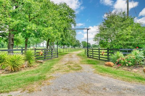 2266 Dutton Lane Madisonville TX 77864