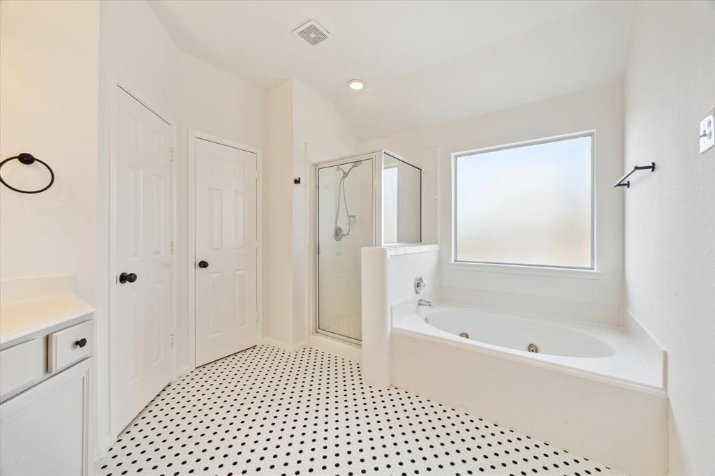 4806 Chase Stone Drive, Bacliff, Texas image 19