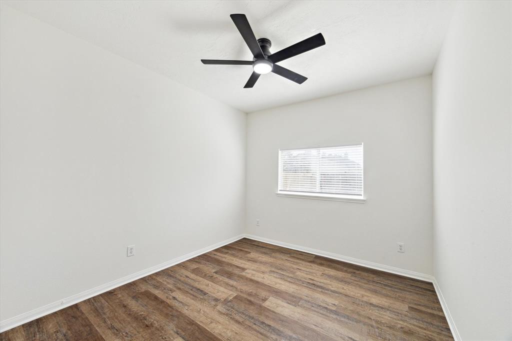 4806 Chase Stone Drive, Bacliff, Texas image 15