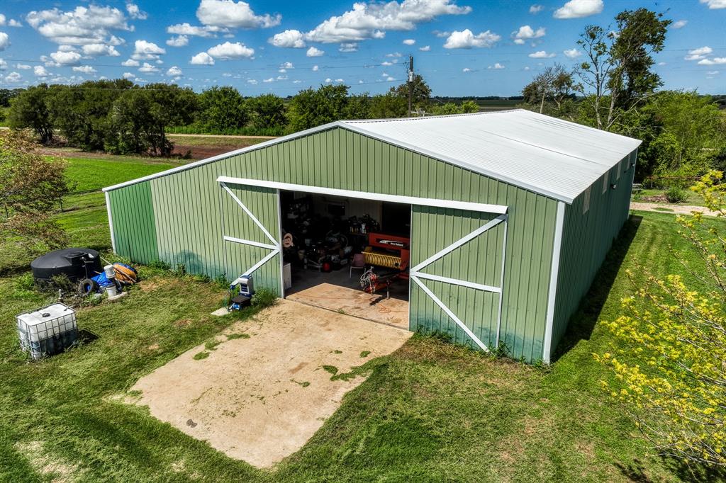 12146 County Road 276, Snook, Texas image 9