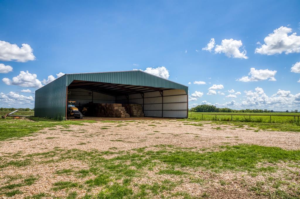 12146 County Road 276, Snook, Texas image 8