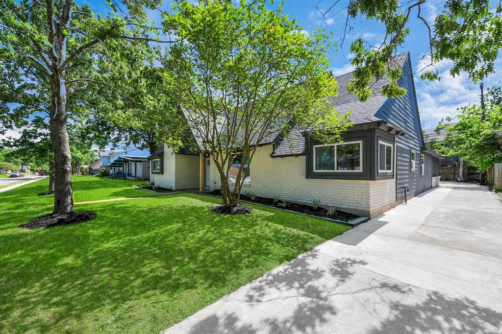 702 Cedar Lane