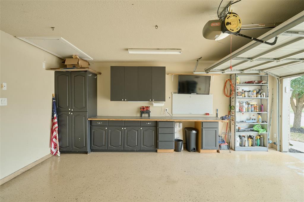 5102 Sleepy Point, Willis, Texas image 39