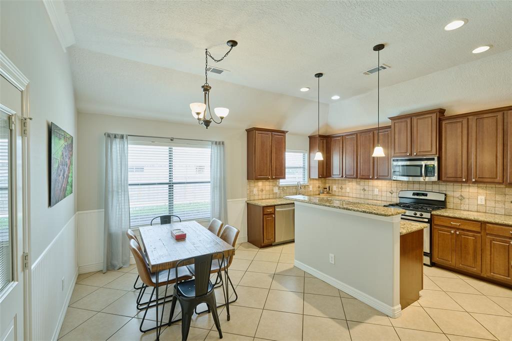 5102 Sleepy Point, Willis, Texas image 14