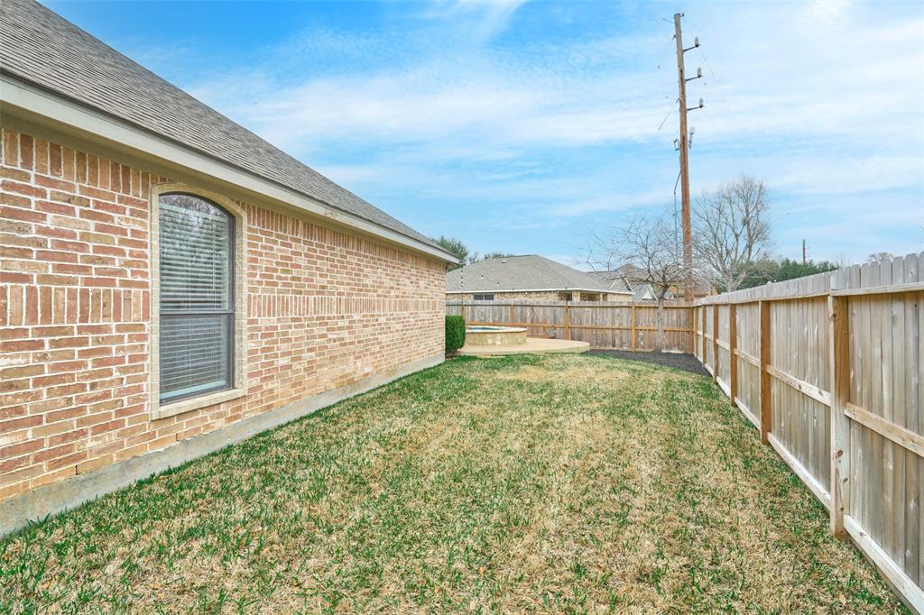 5102 Sleepy Point, Willis, Texas image 47