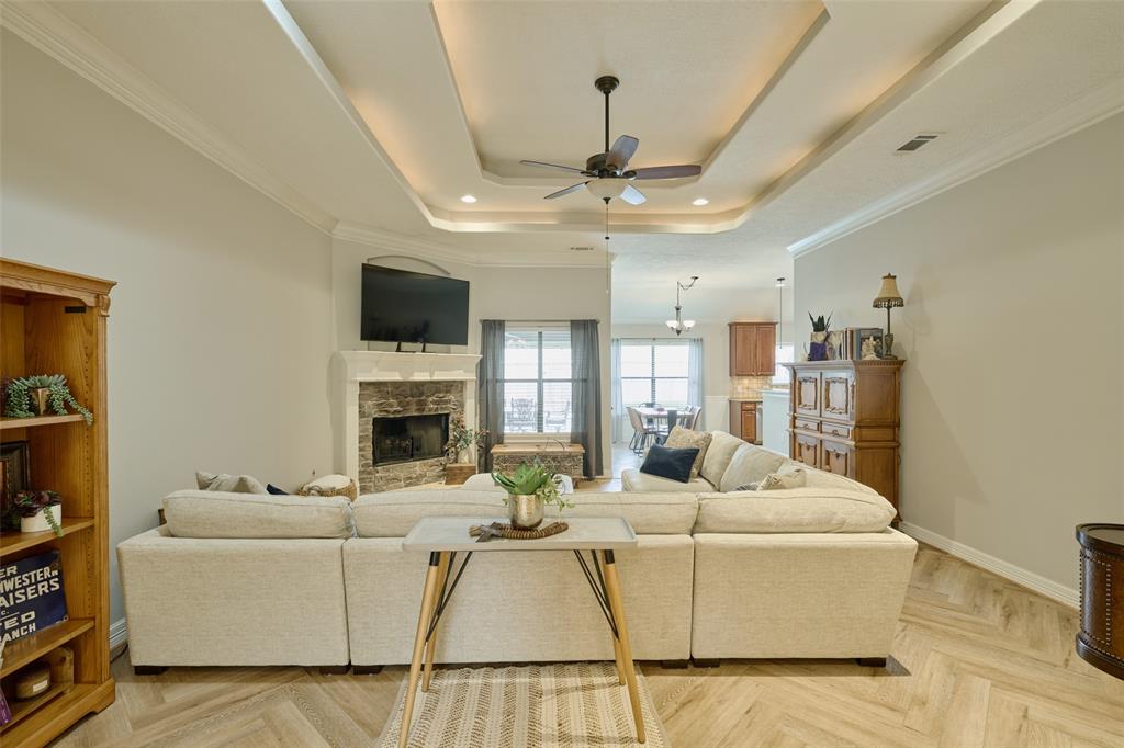 5102 Sleepy Point, Willis, Texas image 9