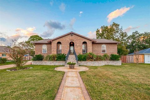 A home in League City