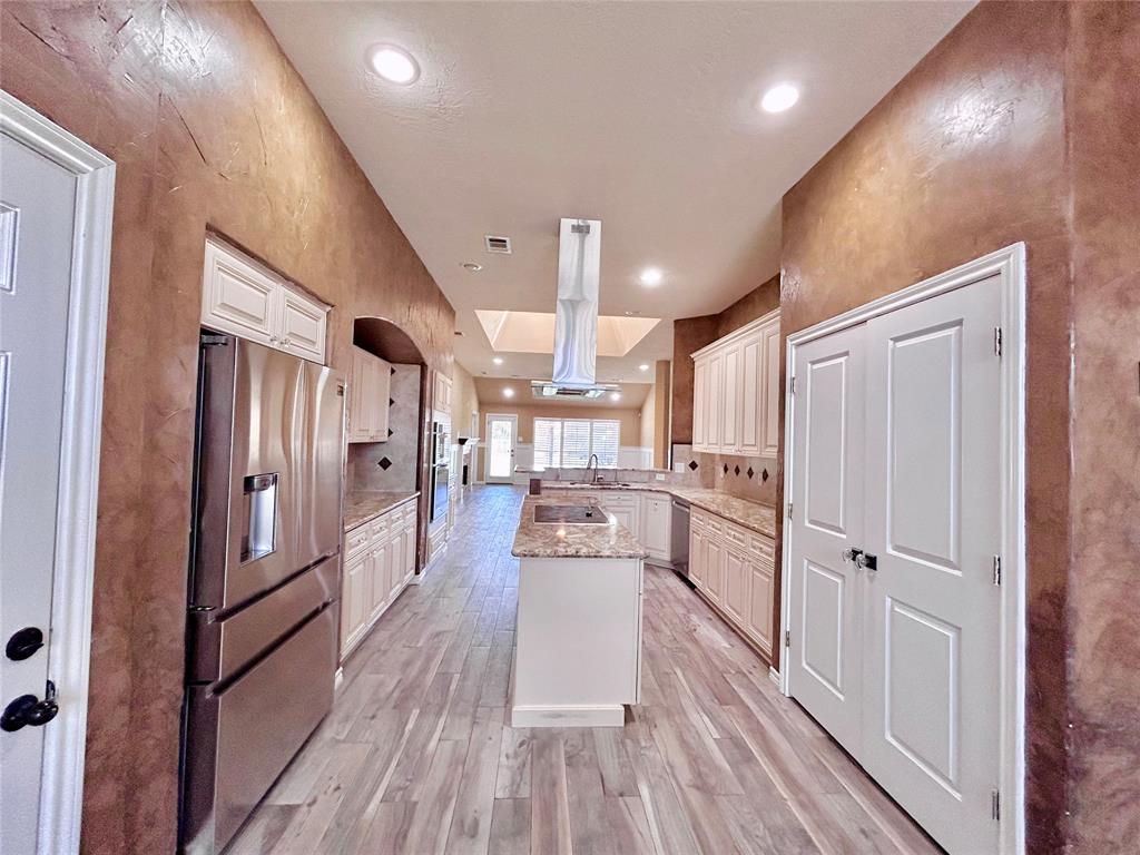 6302 Cannon Knolls, Houston, Texas image 12