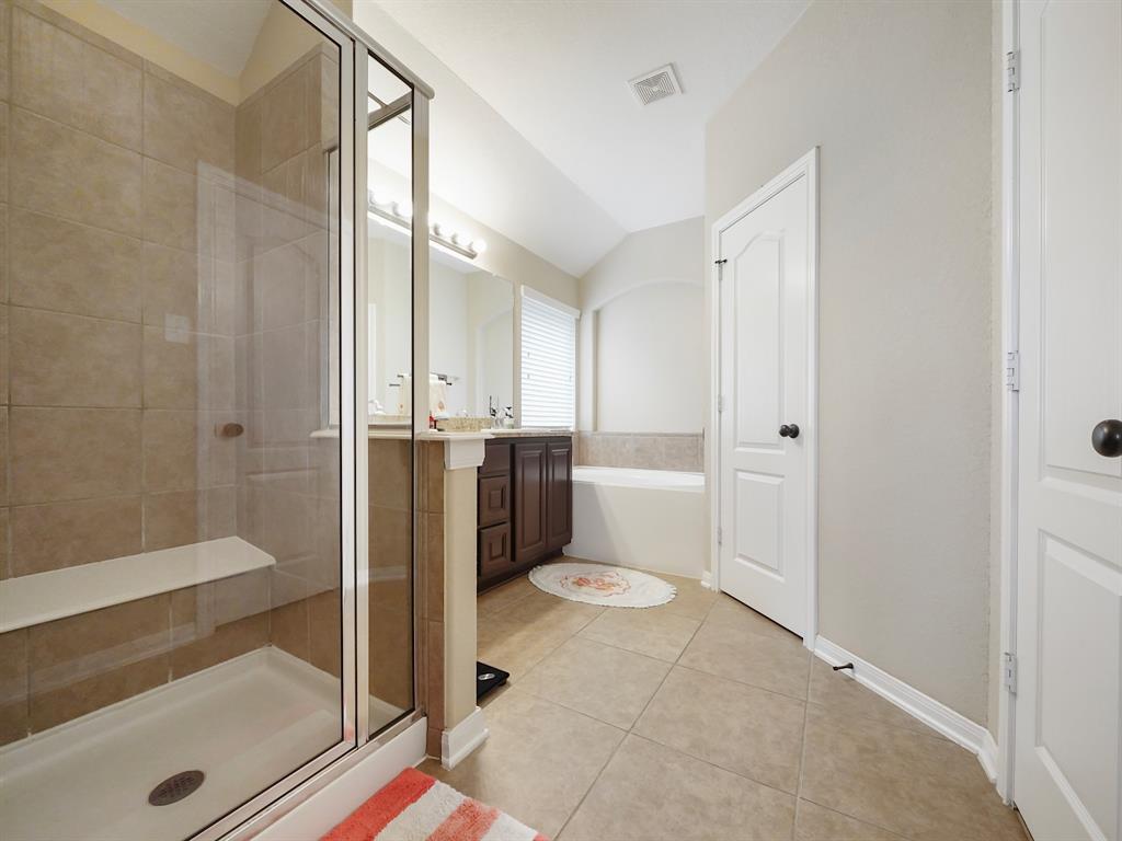 12718 Madison Boulder Lane, Humble, Texas image 9