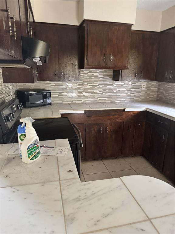 8903 Harvest Acres Drive, Manvel, Texas image 4