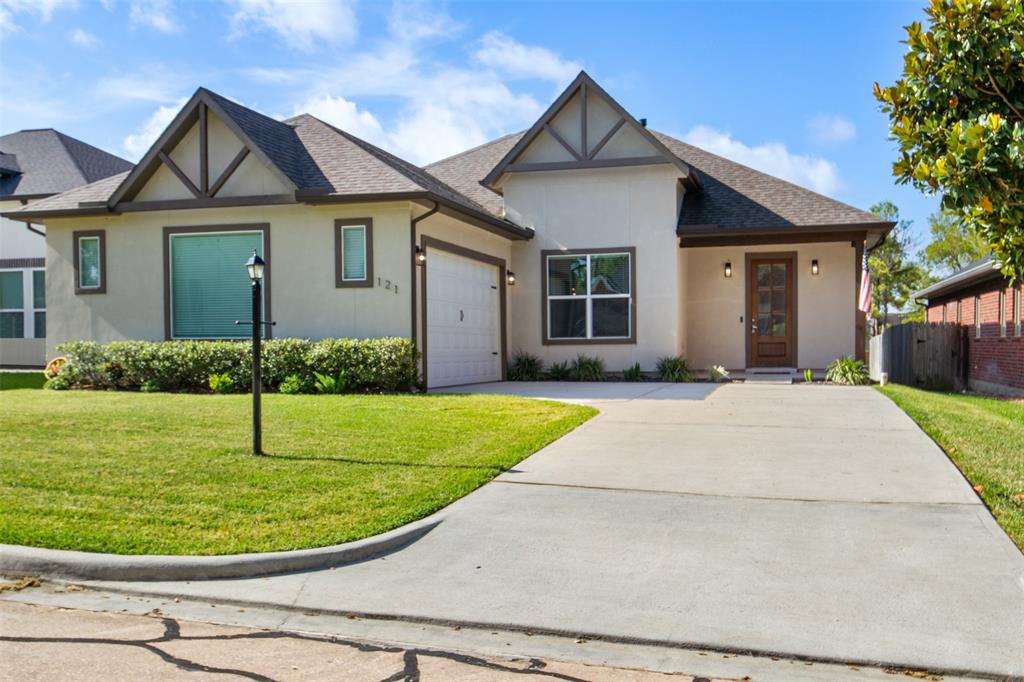 121 Bermuda Circle
