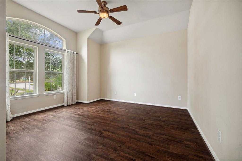 122 Jacobs Meadow Drive, Conroe, Texas image 4