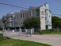 18617 Egret Bay Boulevard #303, Webster, Texas image 1