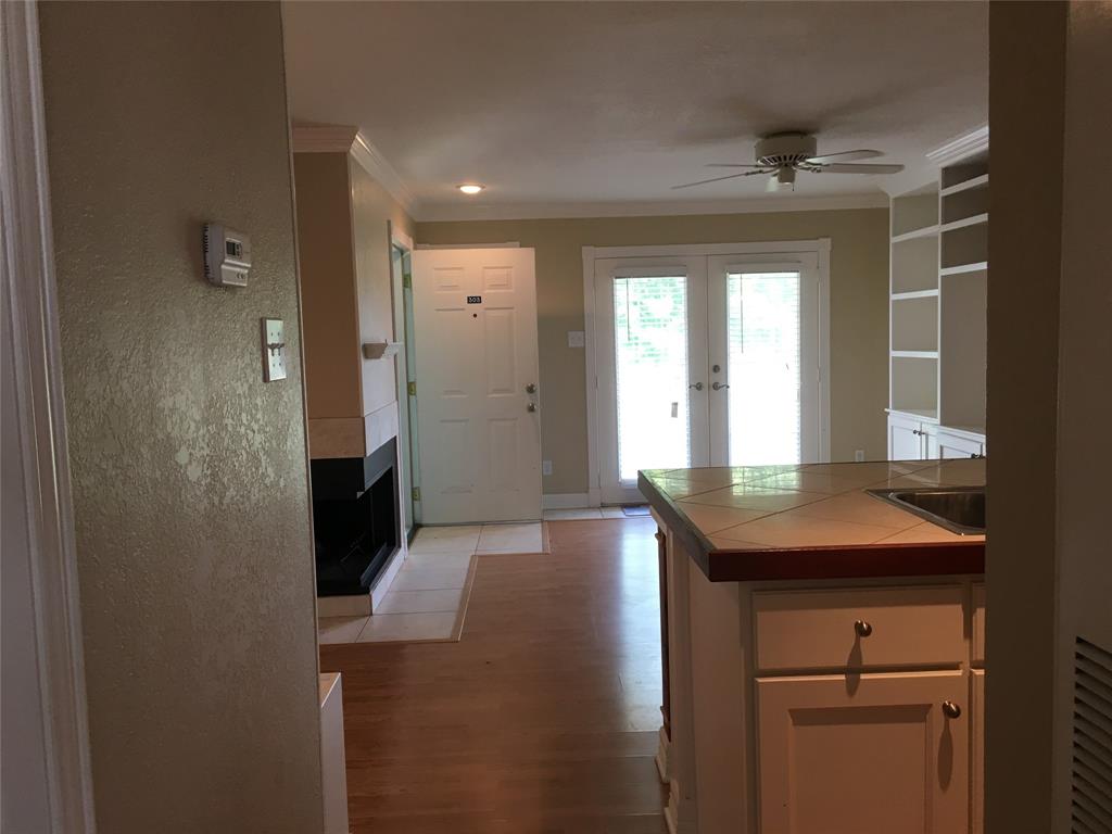 18617 Egret Bay Boulevard #303, Webster, Texas image 10