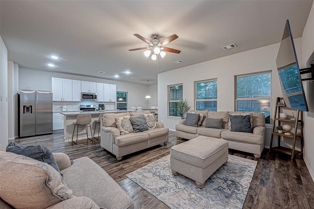 23733 Juniper Valley Lane, New Caney, Texas image 9