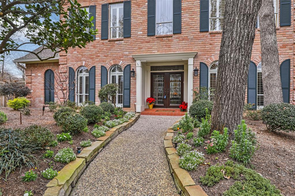 2002 Hickory Park Drive, Kingwood, Texas image 2