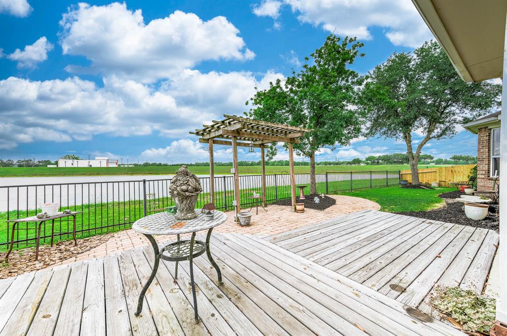2339 Crescent Water, Rosenberg, Texas image 37