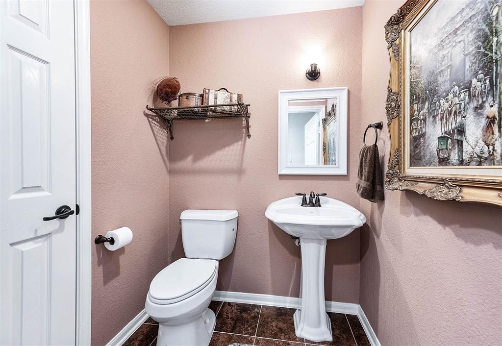 2339 Crescent Water, Rosenberg, Texas image 9
