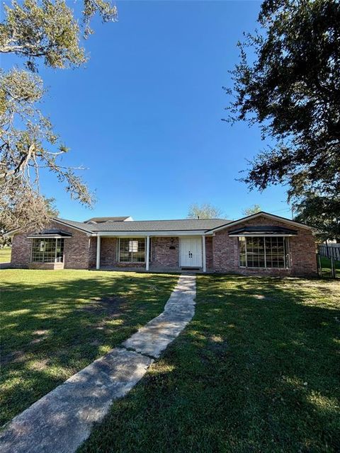 A home in Lake Jackson