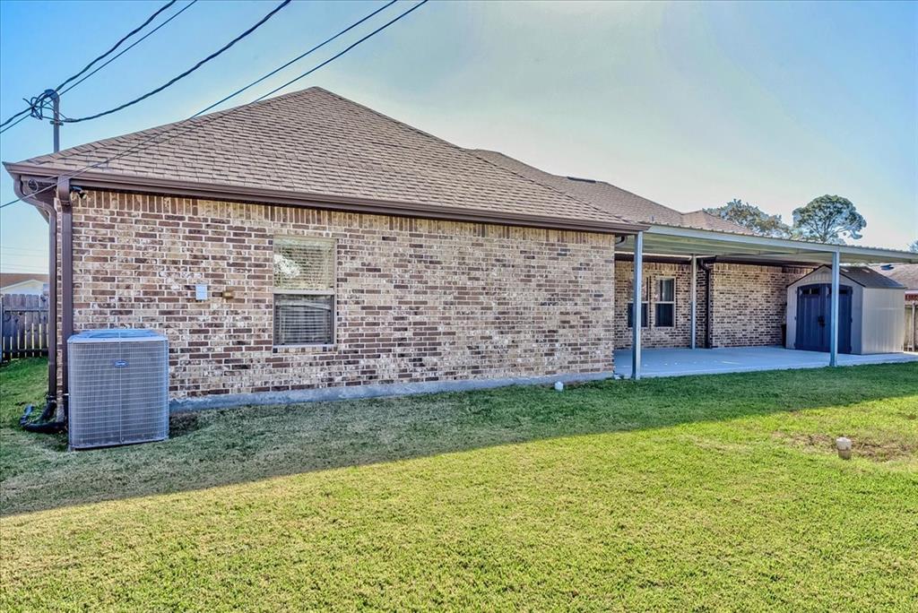 2808 Lawrence Avenue, Nederland, Texas image 40