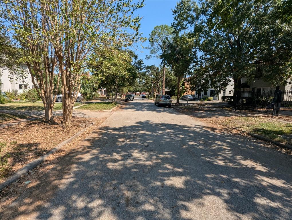 1934 Hawthorne Street, Houston, Texas image 8