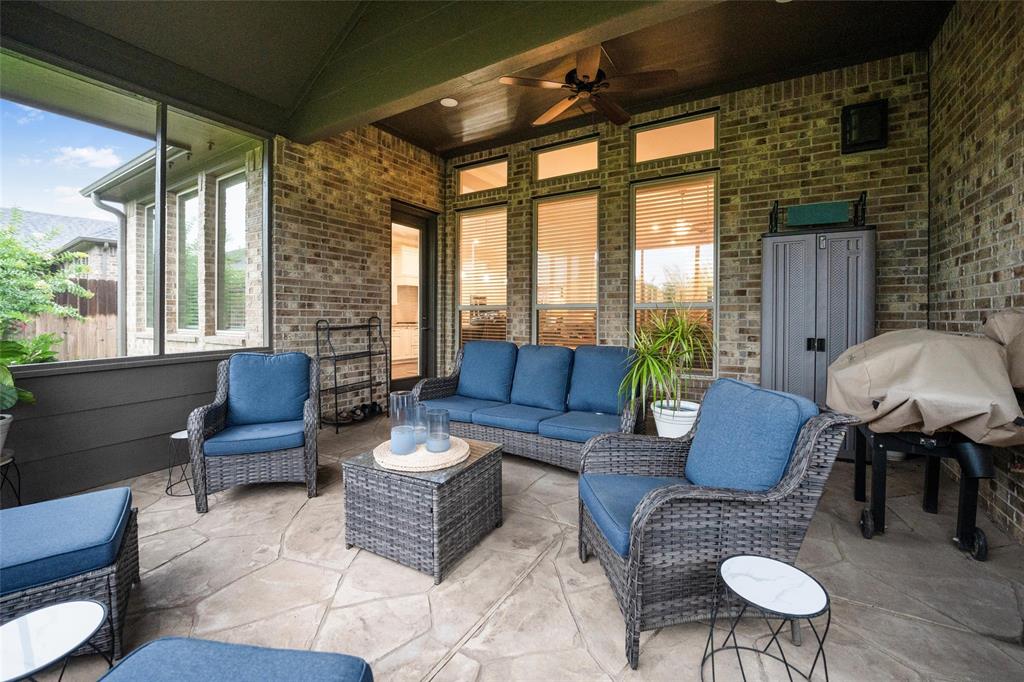 915 Falcon Hollow Lane