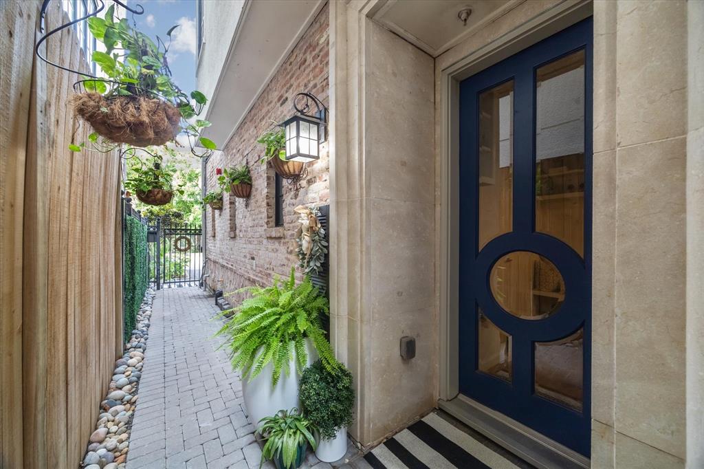 6517 Taggart Street, Houston, Texas image 2