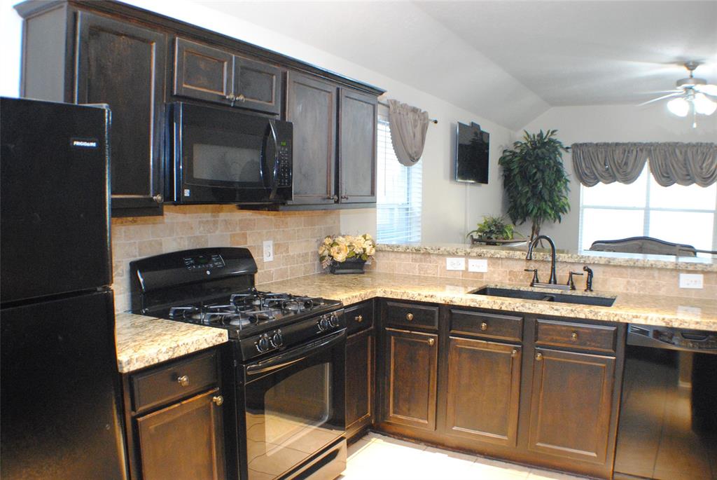 2110 Acorn Glen Trail, Fresno, Texas image 7