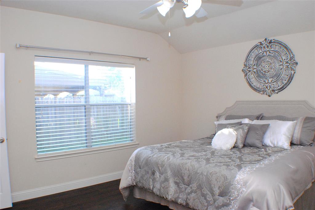 2110 Acorn Glen Trail, Fresno, Texas image 18