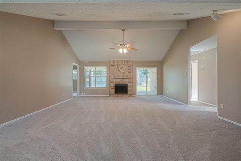 Single Family Residence in Houston TX 9611 Thistle Trail Drive 6.jpg