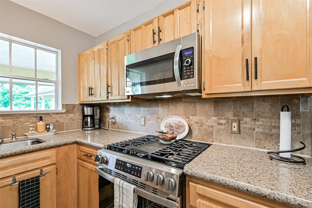 7075 Cayton Street, Houston, Texas image 9