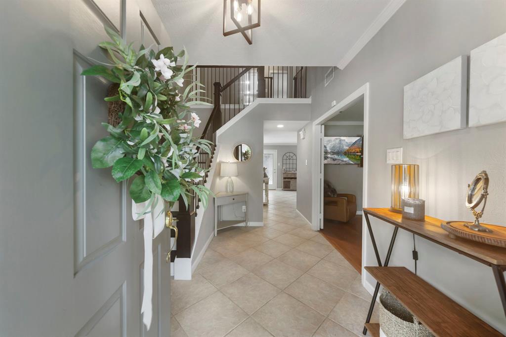 19 Shinyrock Place