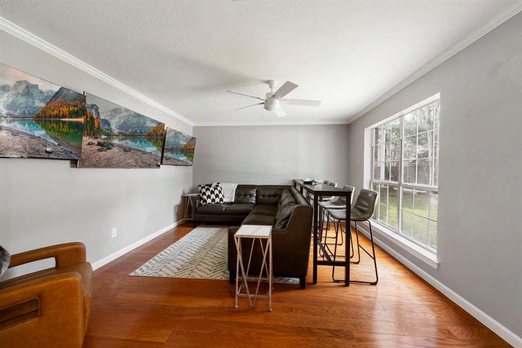 19 Shinyrock Place