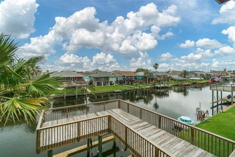 A home in Bayou Vista